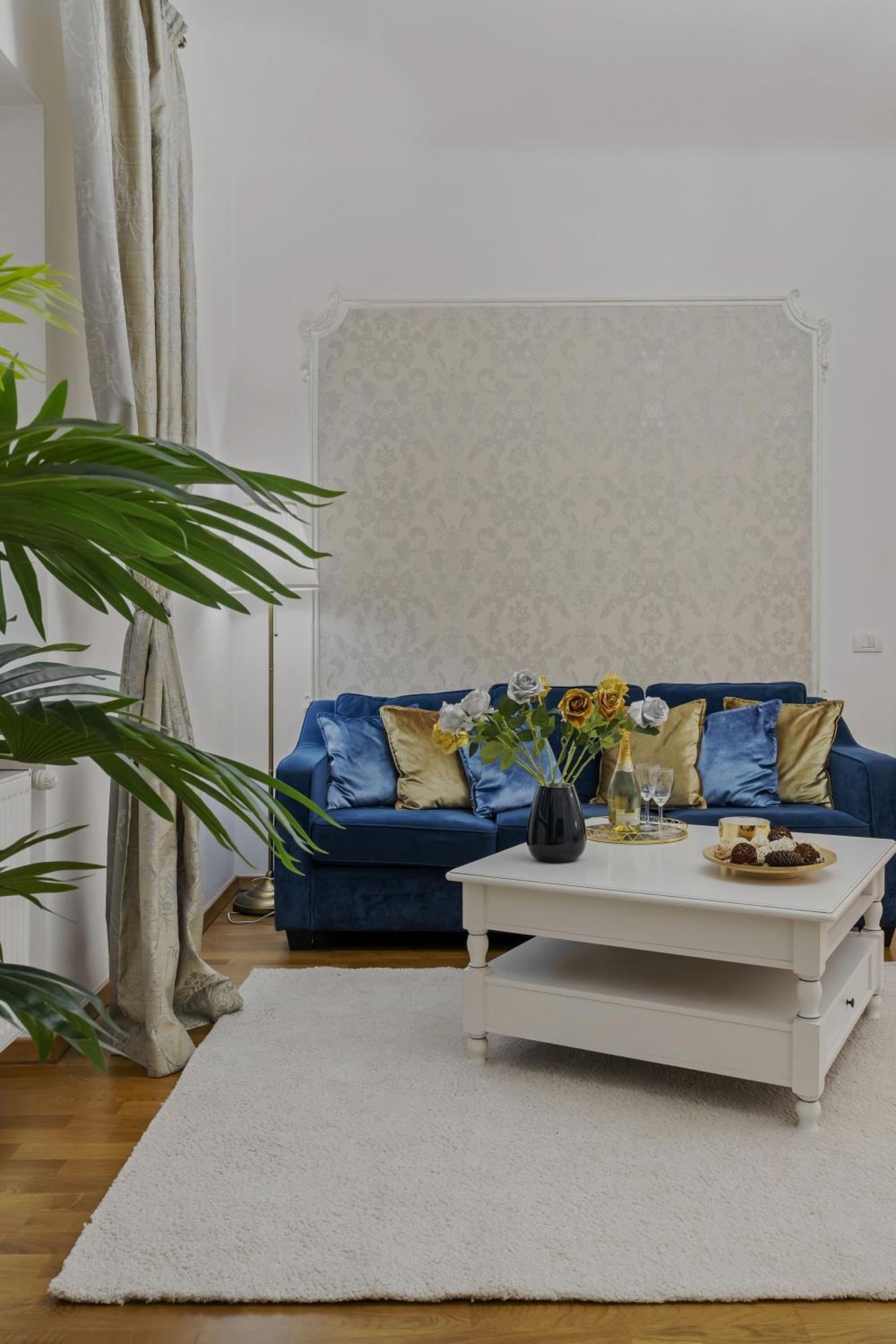 Sweet Luxury Three Rooms Apartment City Center Universitate บูคาเรสต์ ภายนอก รูปภาพ
