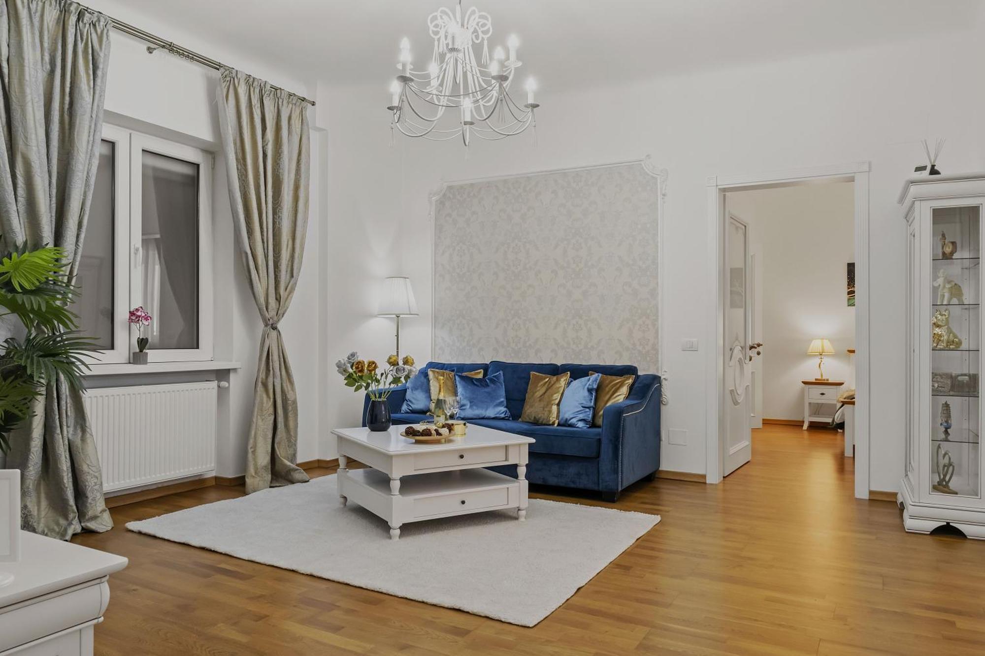 Sweet Luxury Three Rooms Apartment City Center Universitate บูคาเรสต์ ภายนอก รูปภาพ