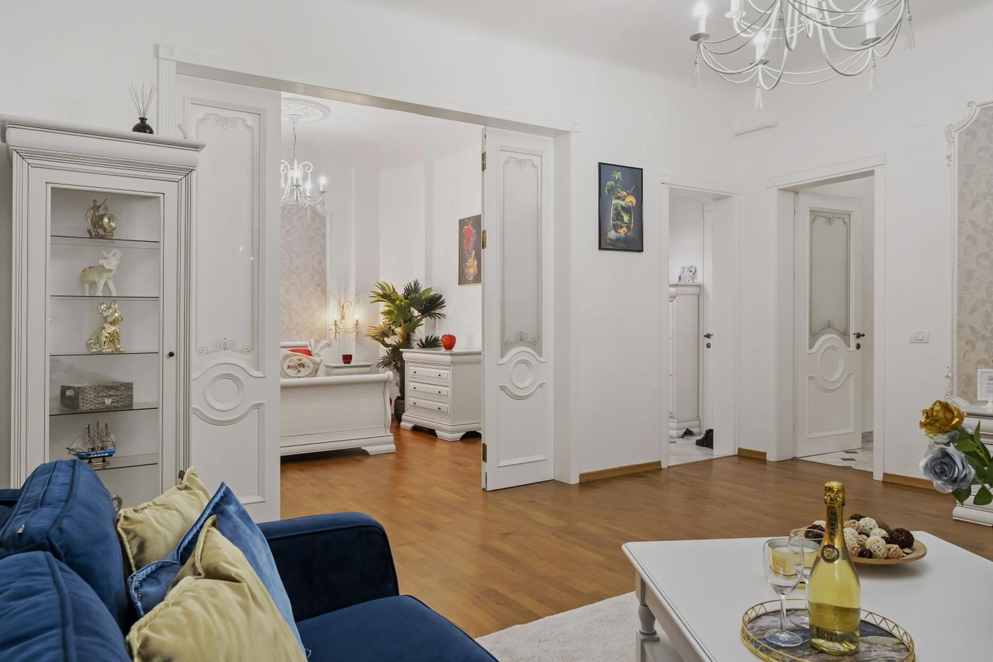 Sweet Luxury Three Rooms Apartment City Center Universitate บูคาเรสต์ ภายนอก รูปภาพ