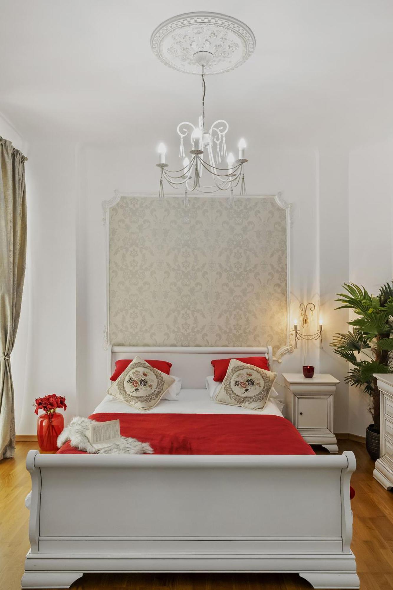 Sweet Luxury Three Rooms Apartment City Center Universitate บูคาเรสต์ ภายนอก รูปภาพ
