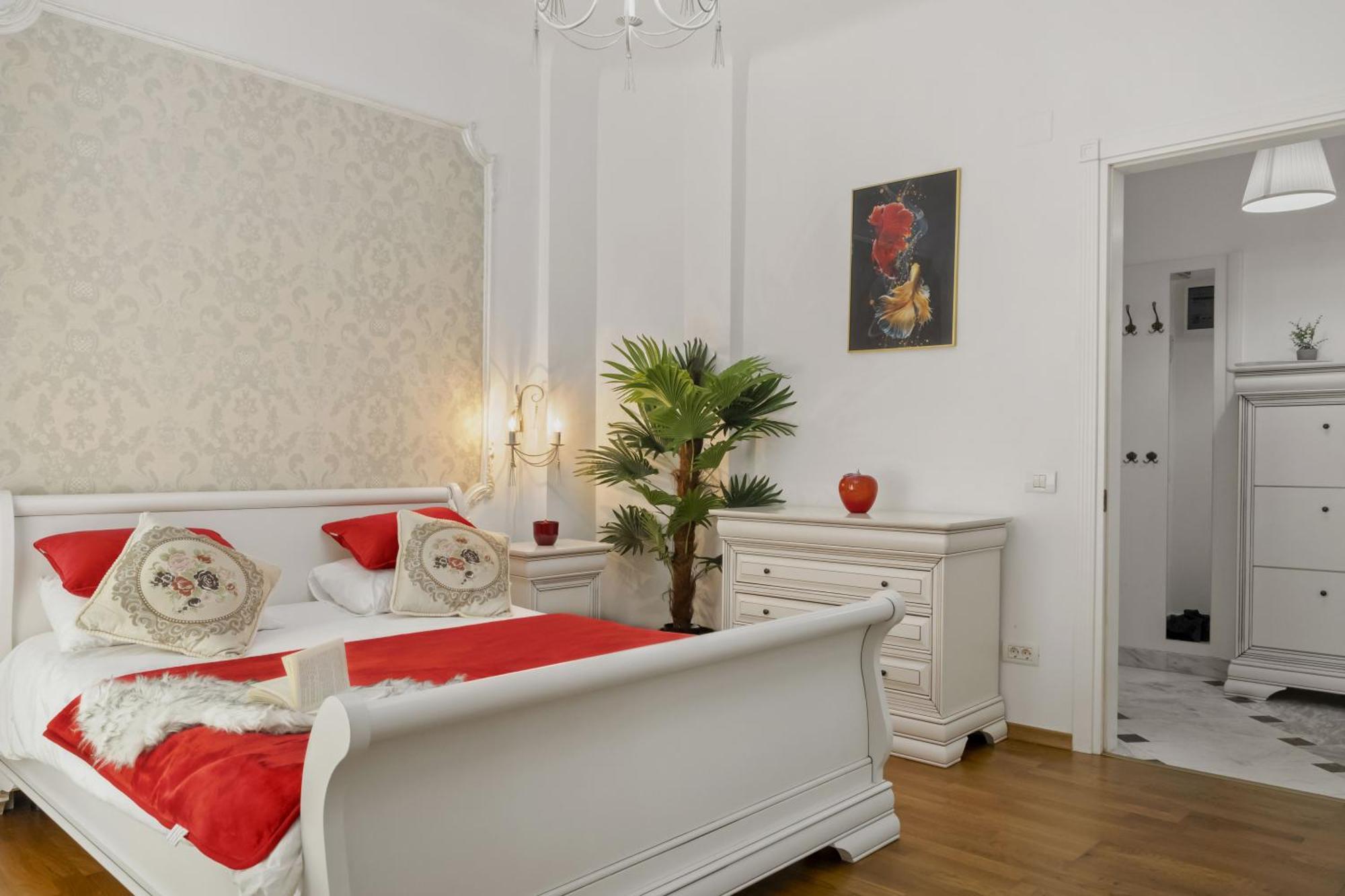 Sweet Luxury Three Rooms Apartment City Center Universitate บูคาเรสต์ ภายนอก รูปภาพ